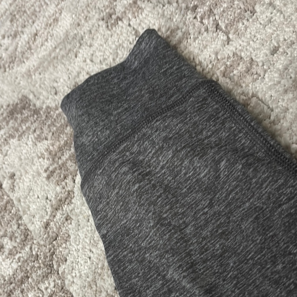 Woman’s AERIE leggings - Picture 4 of 9